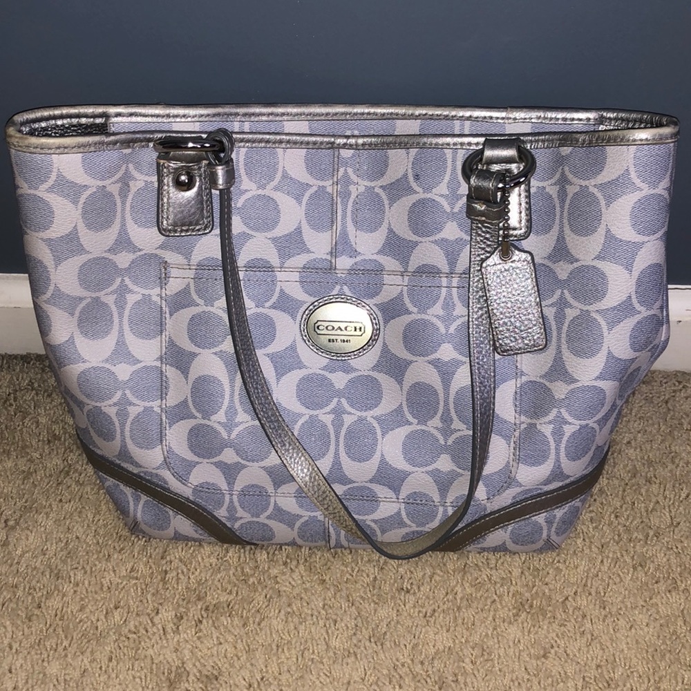 Women’s coach purse